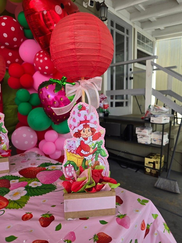 Strawberry Shortcake Party Table Centerpieces & Banner