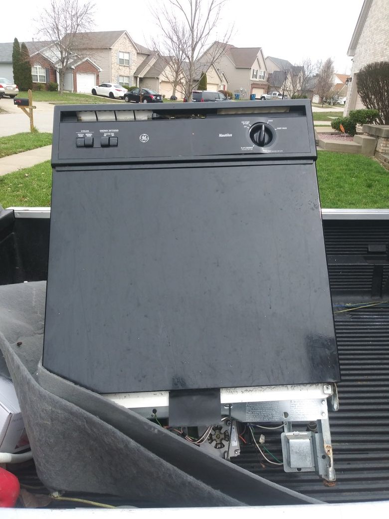 Electric stovetop and dishwasher