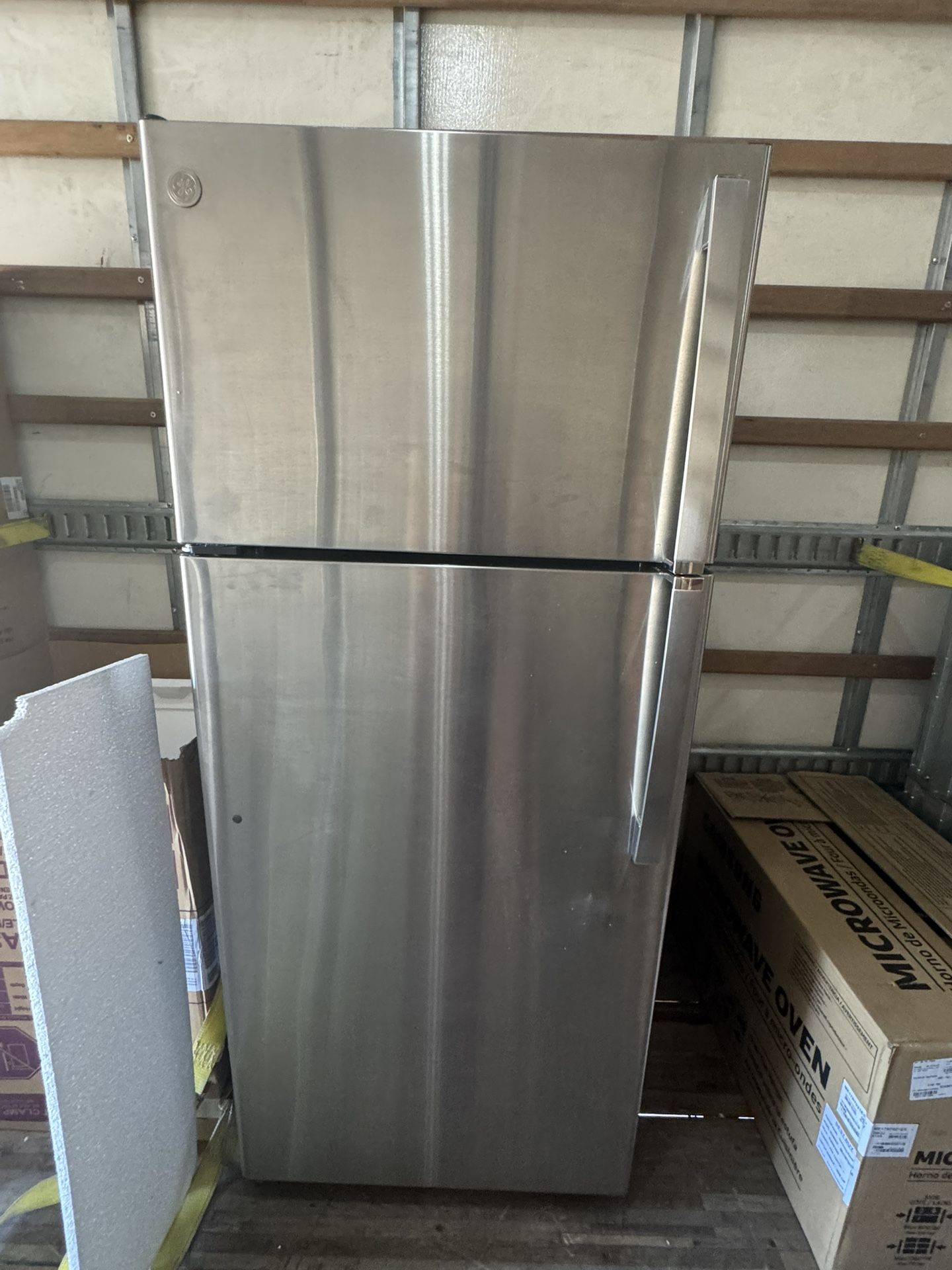 GE refrigerator 