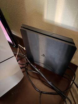 PlayStation 4 slim one terabyte
