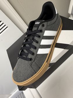 Sz 10 brand New adidas In the Box 