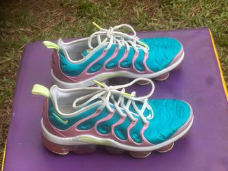 7.5 Nike Women's Air VaporMax
