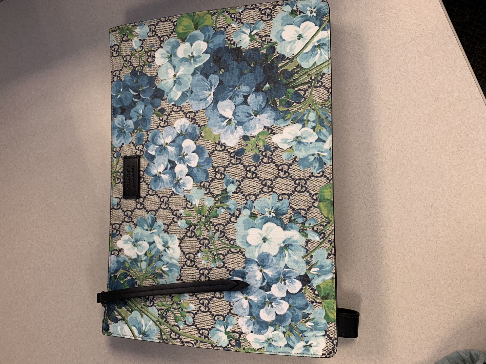 New Gucci Bloom large Wristlet