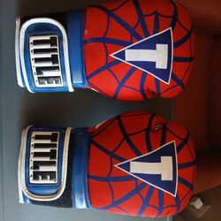 12 Oz Boxing Gloves Rare !Spiderman!