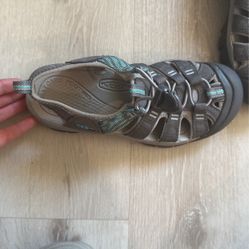 KEEN sandals 