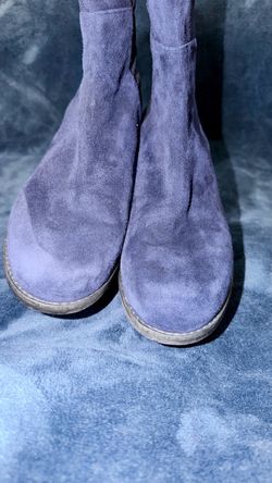 Stuart Weitzman Navy Suede Boots size 7.5