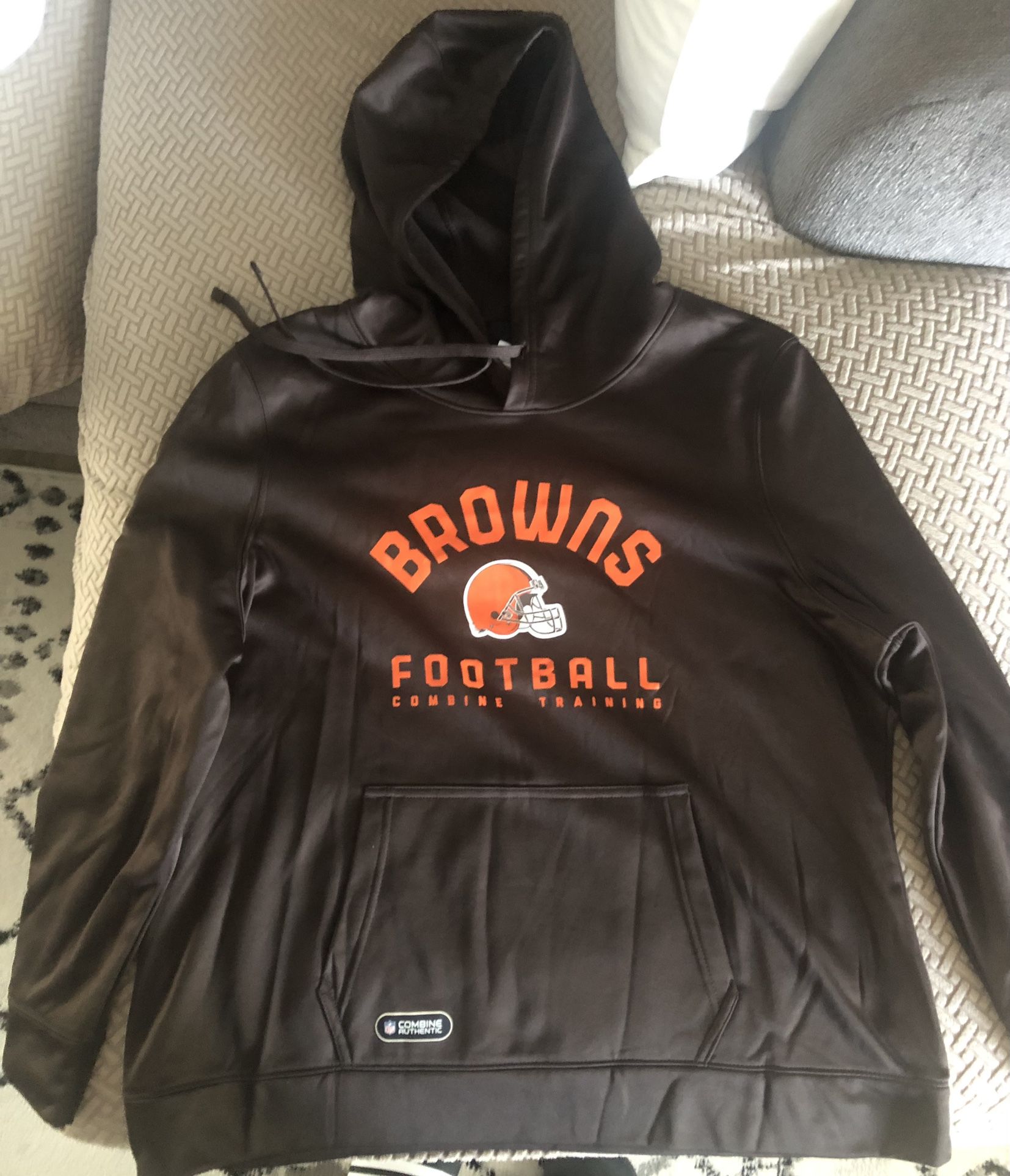 Brand new women’s Cleveland Browns hoodie 