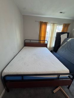 Queen size bed with mattress