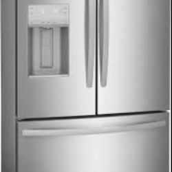 Frigidaire Refrigerator With Ice Maker ****NEW*****