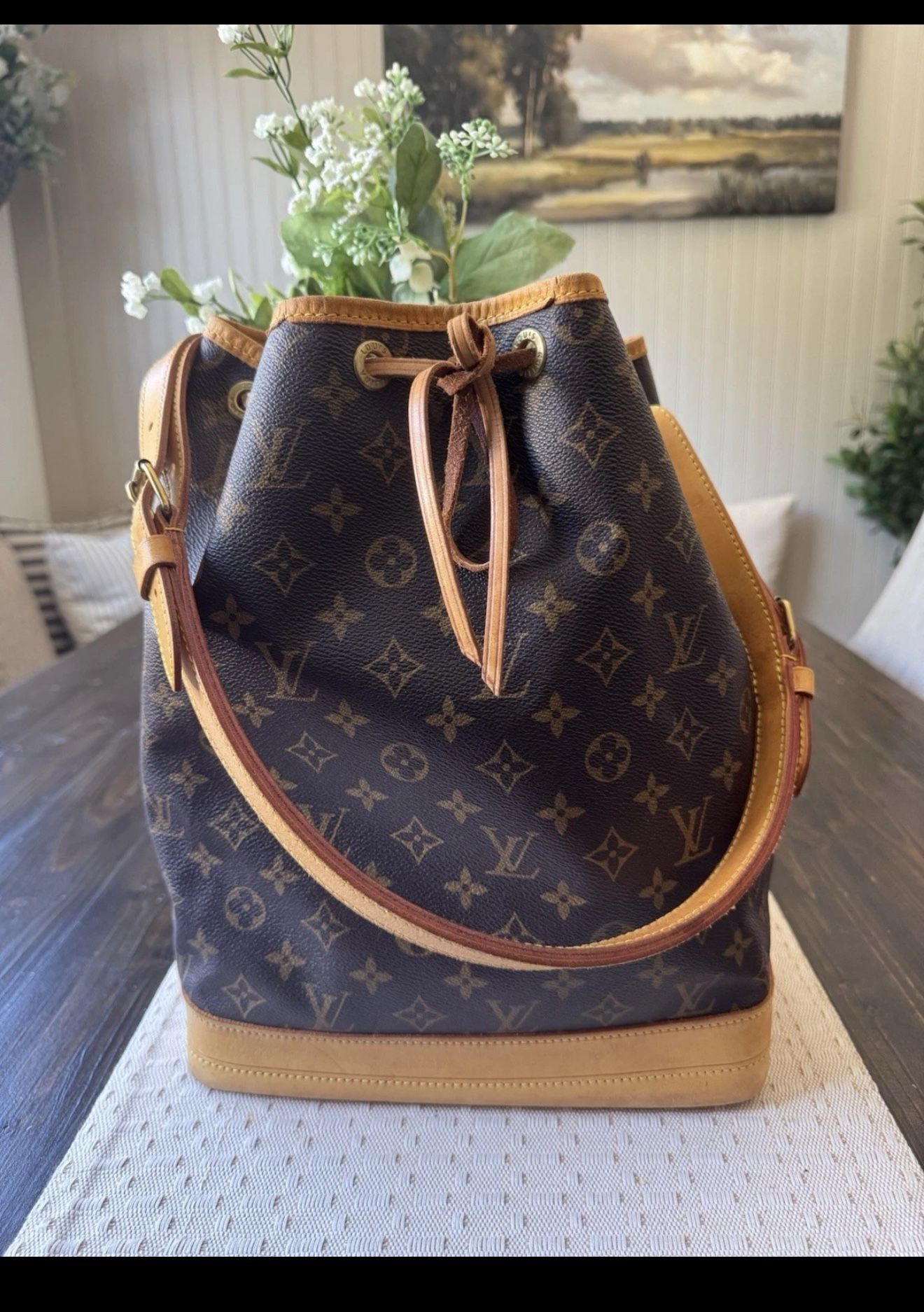 Louis Vuitton Noé GM Monogram Shoulder Bag 