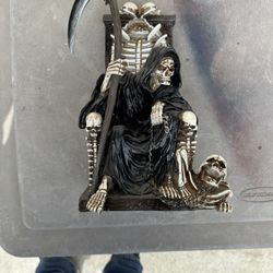 Statue 