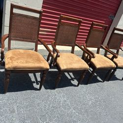 4 Chairs 