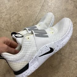Nike 9.5 shoes 