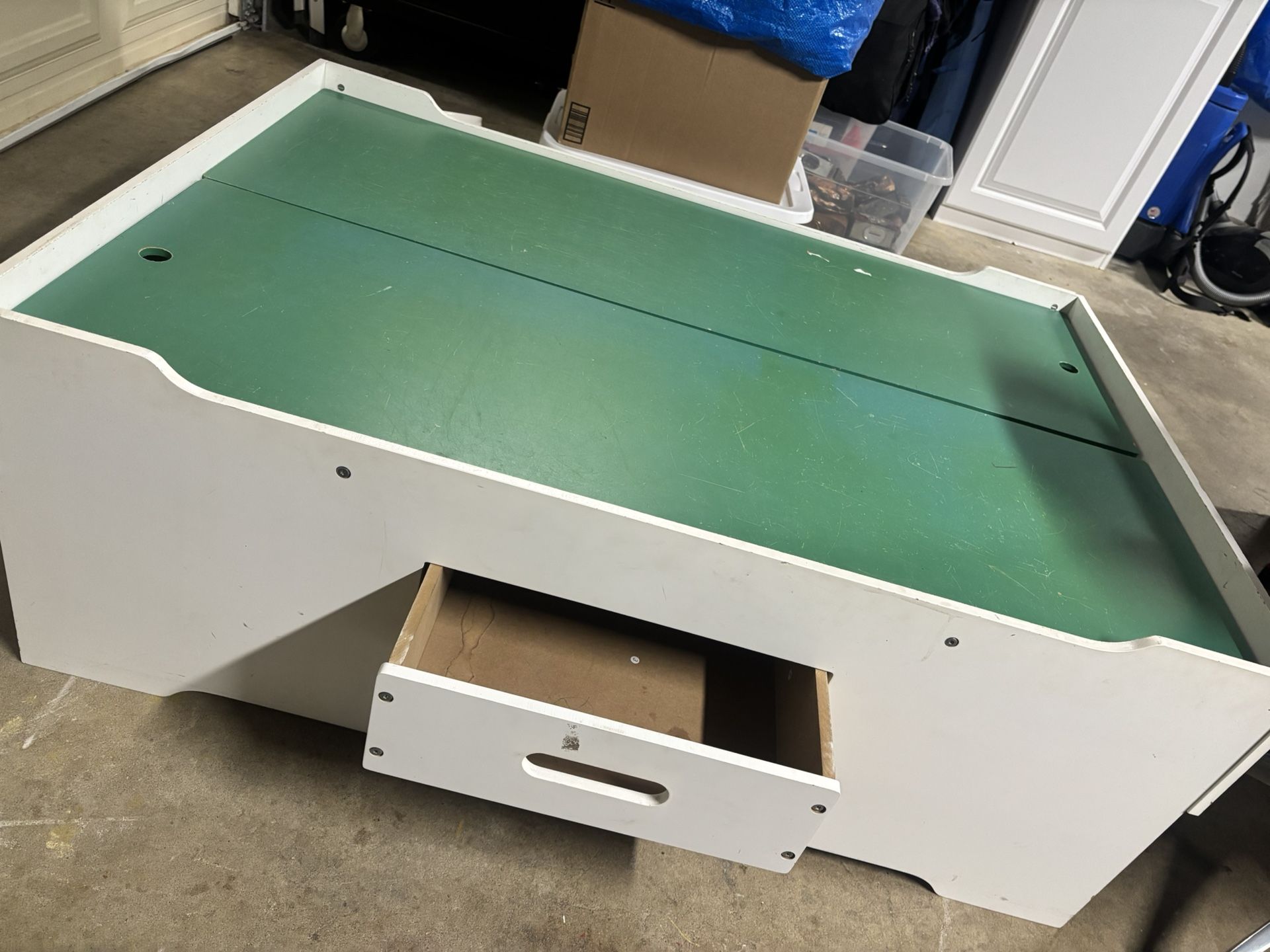 Melissa & Doug activity Table