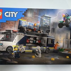 NEW LEGO CITY POLICE MOBILE CRIME LAB TRUCK 60418
