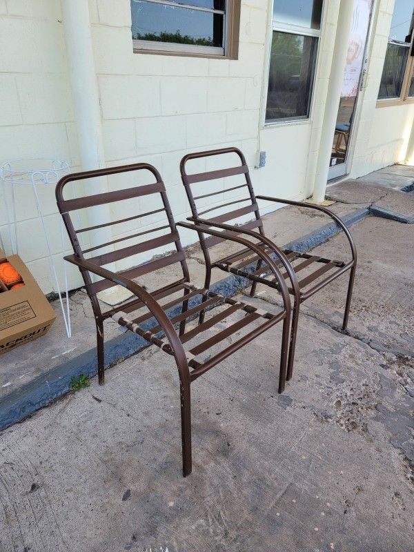 2 Stackable Chairs Sturdy Light Good Cond