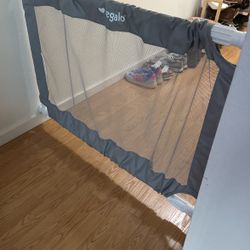 Expandable Plastic Gray Mesh Gate