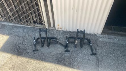 Thule Insta-Gator Pro in bed bike holder frames only