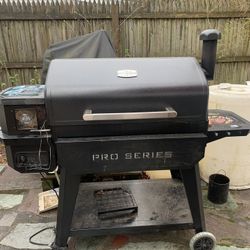 Pitboss ProSeries 3 Story Rack Pellet Grill With New Control Panel Great Condition 