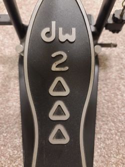 DW 2000 Drums Pedal Like New
