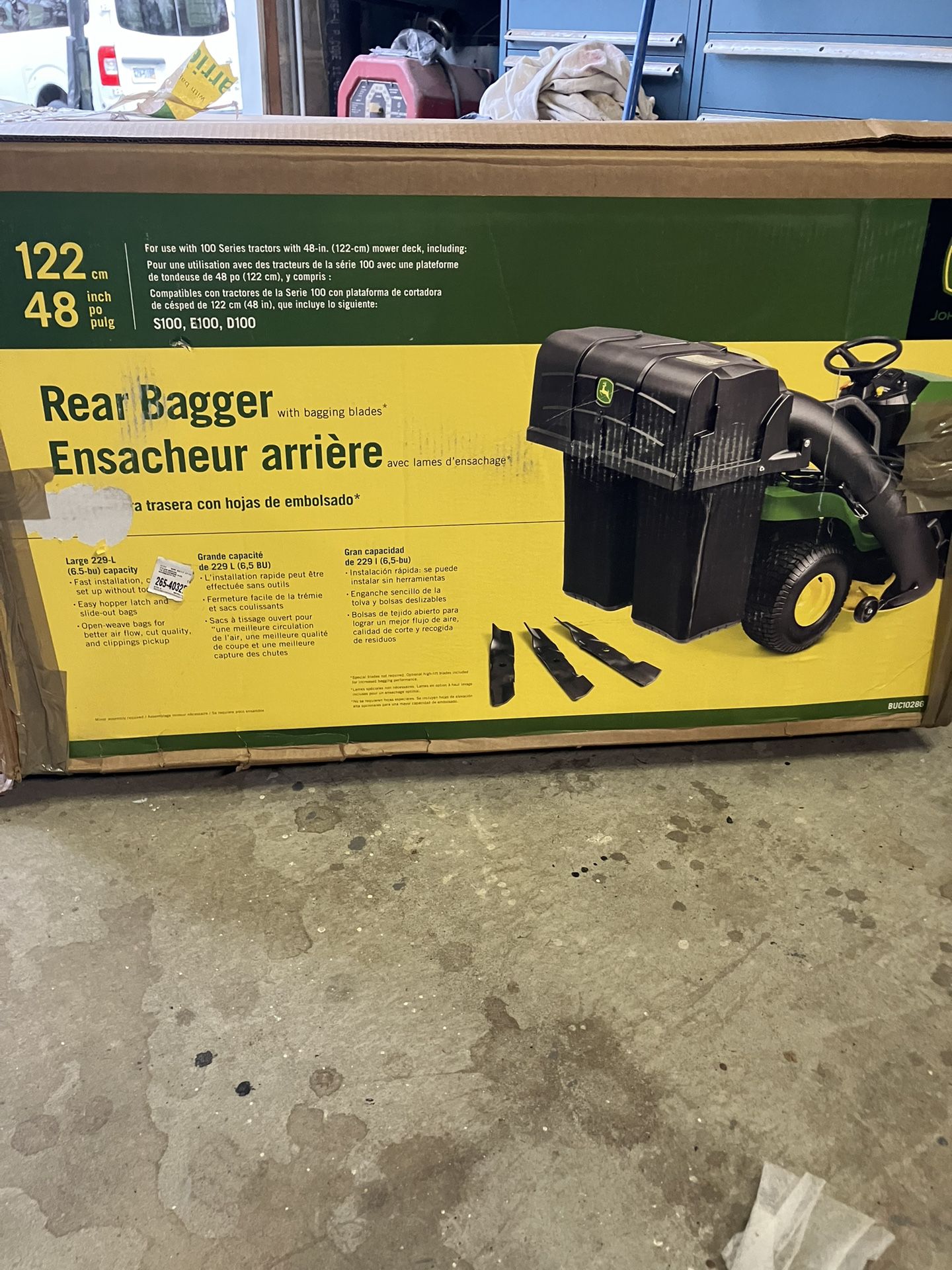 John Deere Rear Bagger For 42” And 48” Riding Mower With Blades. 
