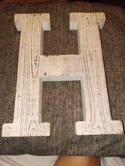 White wash distressed wood letter H