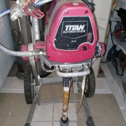 TITAN ADBANTAGE 200