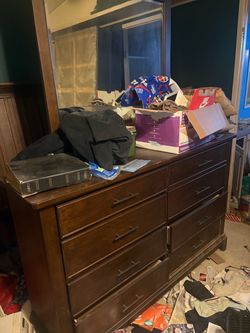 Dresser
