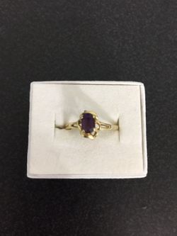 14kt yellow gold Amethyst Ring sz 6.5