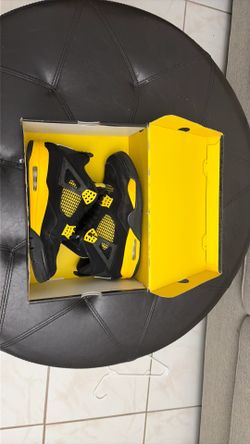 Jordan 4 Thunder Size 8
