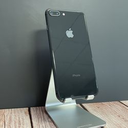 iPhone 8 Plus - Unlocked - 128GB