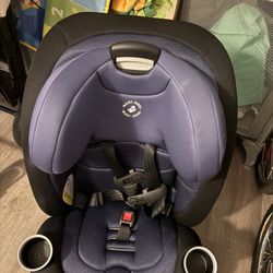 Maxi Cosí Magellan LiftFit 5-in-1 Car Seat 