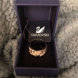 Swarovski Ring Silver, Size 7 (Beautiful Ring)