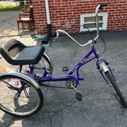 Bicycle of 3, rims and rear sid