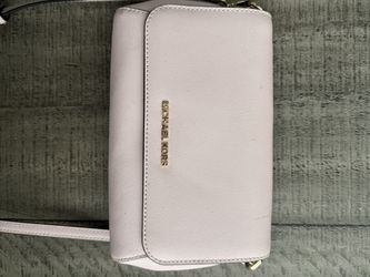 Michael kors cross body