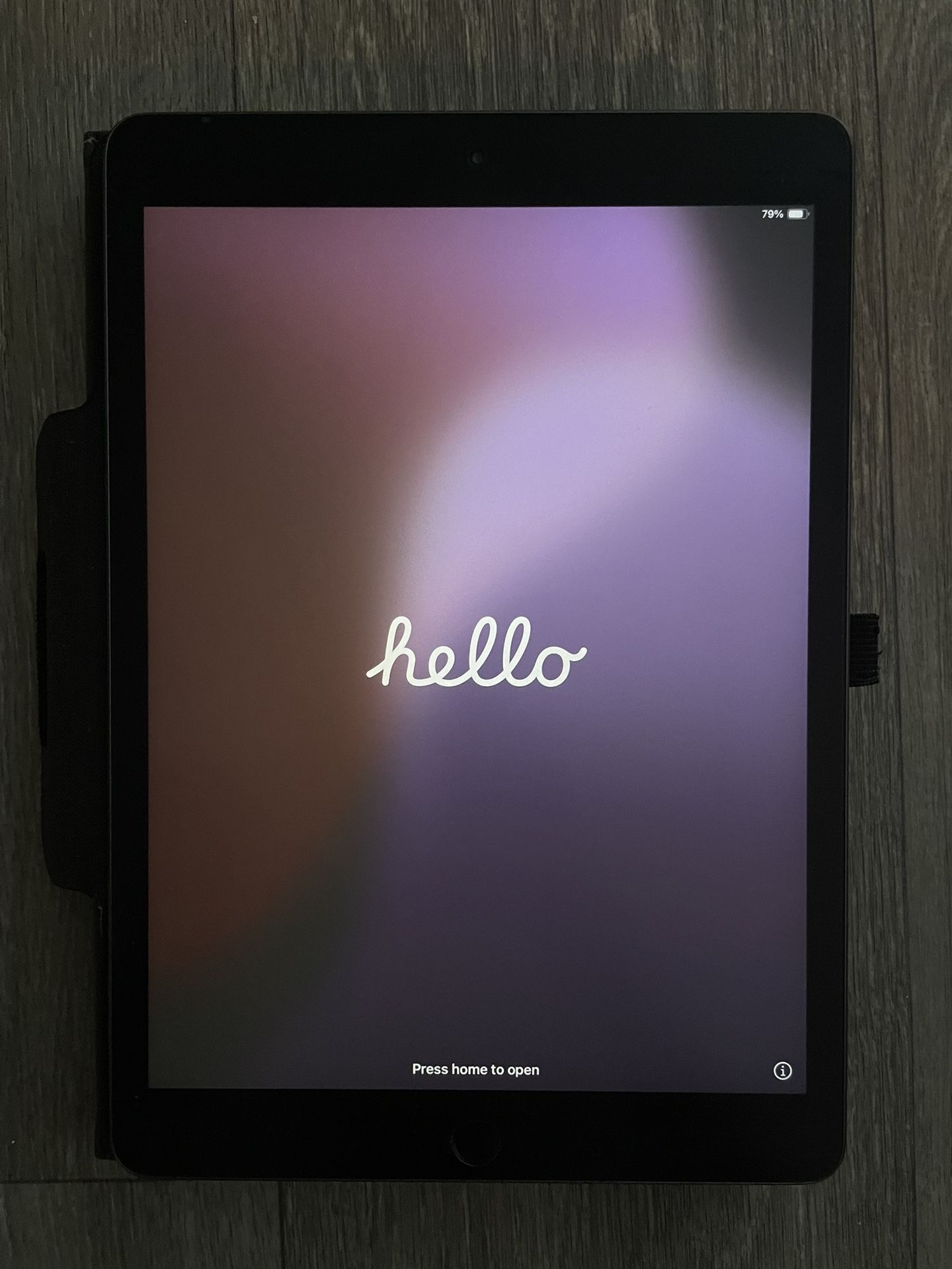 iPad/ iOS 18.5/ 7th generation/ 128 GB