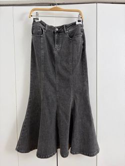 Washed Black Denim Mermaid Maxi Skirt – Flared Hem Cotton Blend