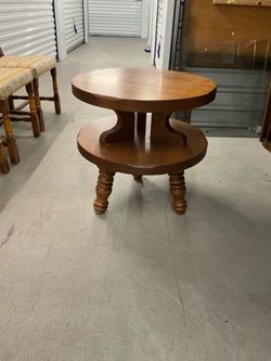 Vintage Rustic Country Colonial Farmhouse Maple Wood Round Turned Legs F59