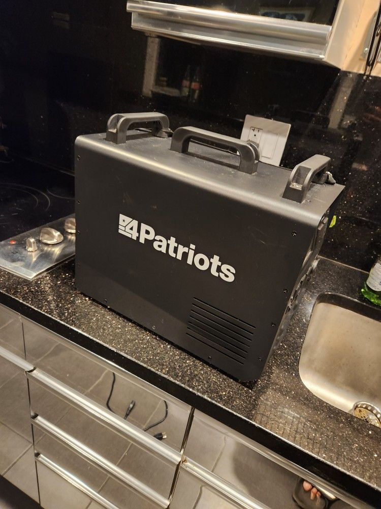 4 Patriot Power Station New With Solar