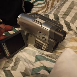 Handycam mega pixels