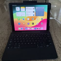 iPad Pro 2nd Generation + Backlit Keyboard