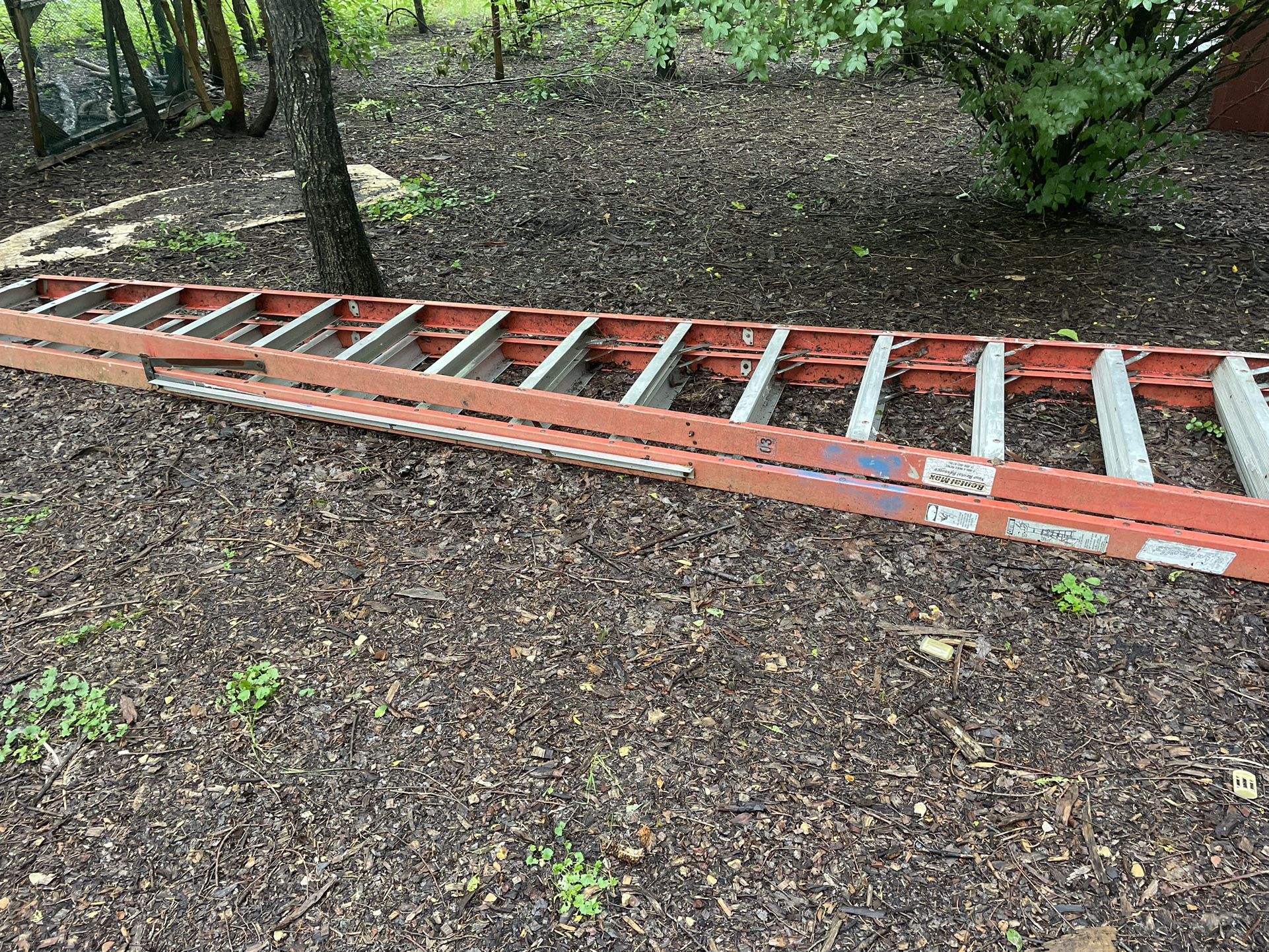 Double Wrung 13 Ft Step Ladder