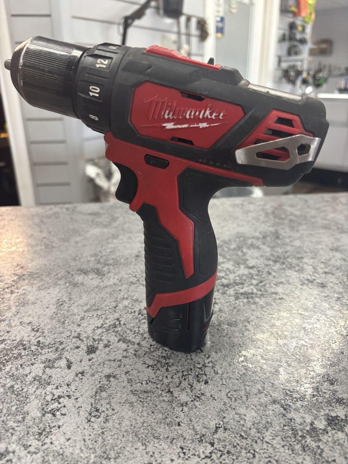 Milwaukee M12 Cordless Drill 
