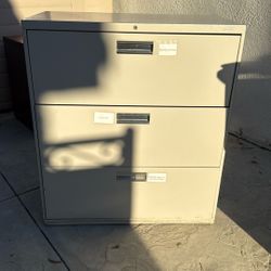 HON 3-Drawer Lateral File Cabinet w/ Locking Key