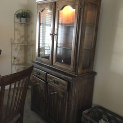Beautiful Vintage Hutch