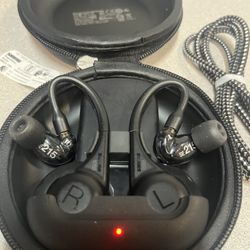 SHURE AONIC 215 True wireless Gen 2 Earbuds- Black  Earbuds are fully functional and in very good condition and work great. Includes Charging Case and