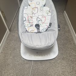 4moms Mamaroo With Newborn Insert