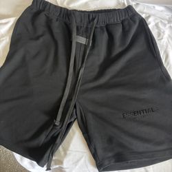 Essentials Men’s Shorts 