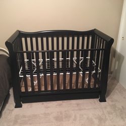 Adjustable Crib