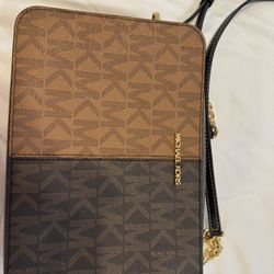 MICHAEL KORS HANDBAG FOR SALE